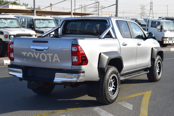 Toyota Hilux 2017/ Silver RHD Diesel MT Pickup 4WD view 13