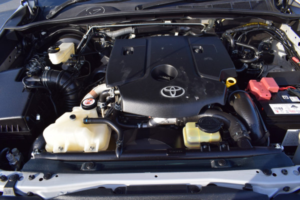 Toyota Hilux 2017/ Silver RHD Diesel MT Pickup 4WD view 17