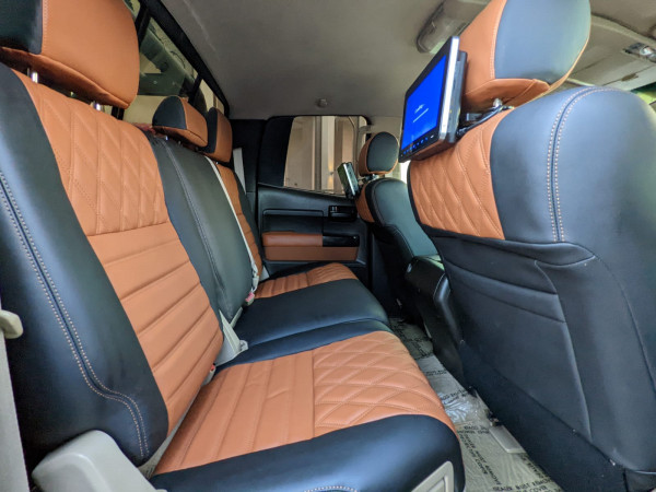 Toyota Tundra 2011/ Black LHD Petrol AT Pickup 4WD view 7