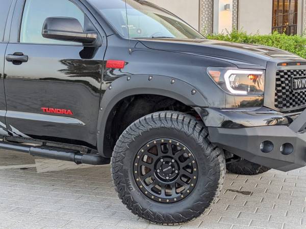 Toyota Tundra 2011/ Black LHD Petrol AT Pickup 4WD view 12