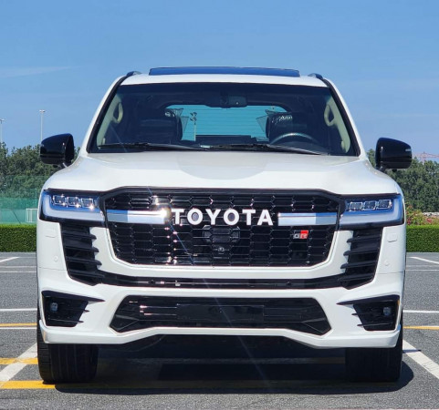 Toyota Land Cruiser 2011/ White LHD Petrol AT SUV 4WD