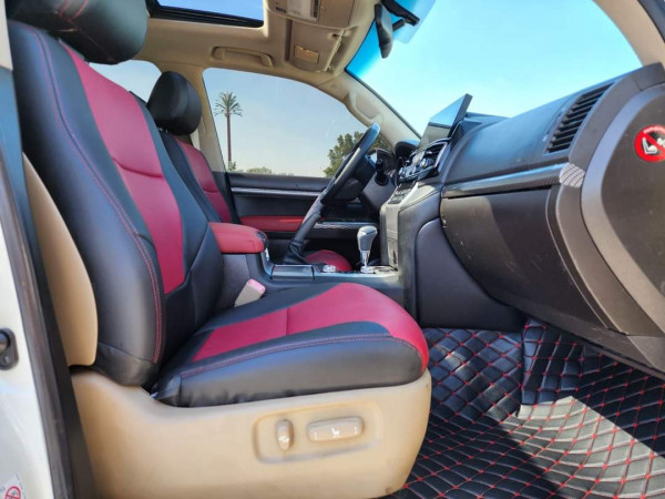 Toyota Land Cruiser 2011/ White LHD Petrol AT SUV 4WD view 10