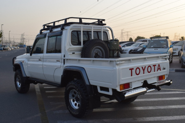 Toyota Land Cruiser Pickup 2017/ White RHD Diesel MT Pickup 4WD view 15
