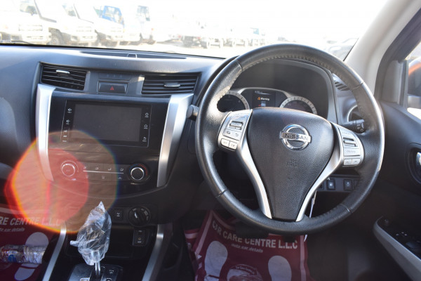 Nissan Navara 2015/ Orange RHD Diesel AT Pickup 4WD view 5