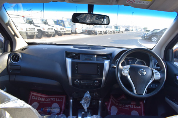 Nissan Navara 2015/ Orange RHD Diesel AT Pickup 4WD view 6