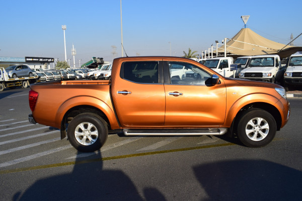 Nissan Navara 2015/ Orange RHD Diesel AT Pickup 4WD view 12