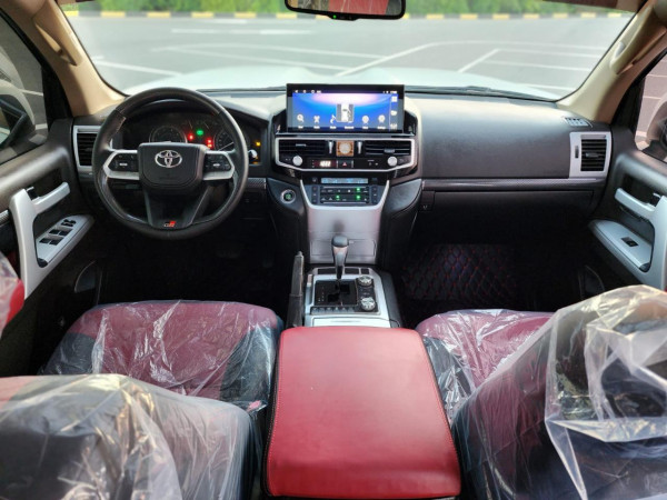 Toyota Land Cruiser 2009/ White LHD Petrol AT SUV 4WD view 3
