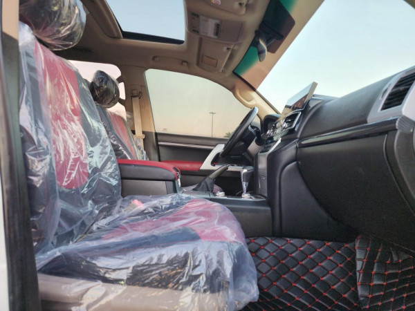 Toyota Land Cruiser 2009/ White LHD Petrol AT SUV 4WD view 5
