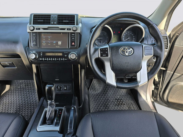 Toyota LAND CRUISER PRADO 2015/ Grey RHD Diesel AT SUV 4WD view 2