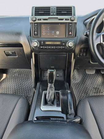 Toyota LAND CRUISER PRADO 2015/ Grey RHD Diesel AT SUV 4WD view 26