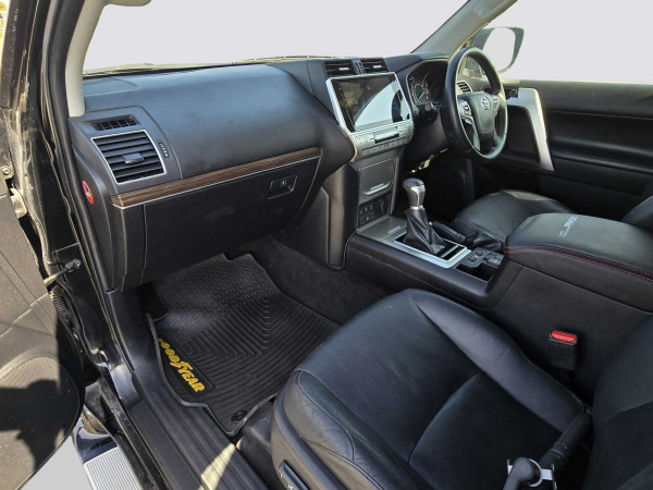 Toyota LAND CRUISER PRADO 2020/ Black RHD Diesel AT SUV 4WD view 13