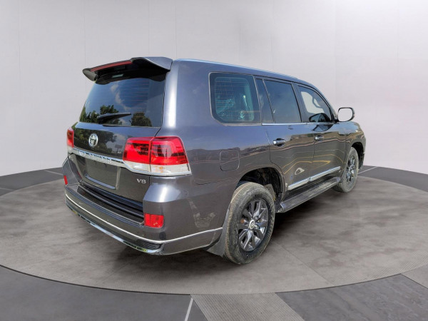 Toyota Land Cruiser 2020/ Grey RHD Diesel AT SUV 4WD
