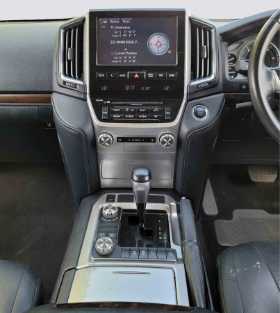 Toyota Land Cruiser 2020/ Grey RHD Diesel AT SUV 4WD view 2