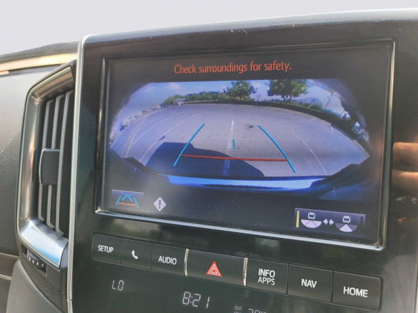 Toyota Land Cruiser 2020/ Grey RHD Diesel AT SUV 4WD view 3