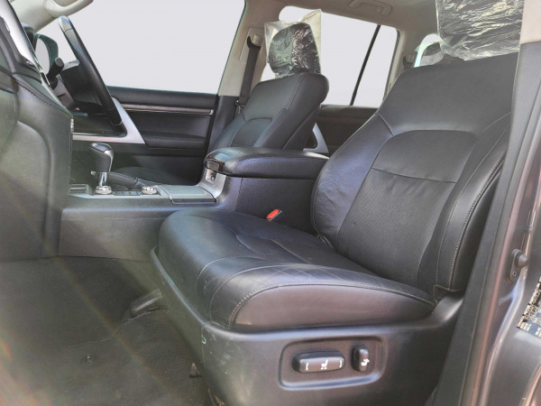 Toyota Land Cruiser 2020/ Grey RHD Diesel AT SUV 4WD view 11