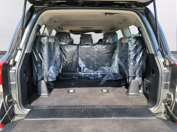 Toyota Land Cruiser 2020/ Grey RHD Diesel AT SUV 4WD view 15