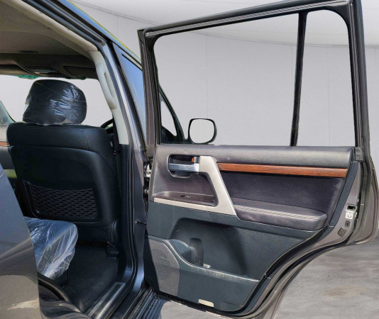 Toyota Land Cruiser 2020/ Grey RHD Diesel AT SUV 4WD view 19
