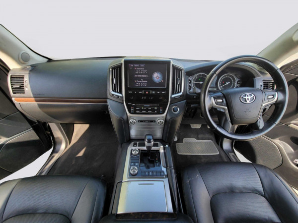 Toyota Land Cruiser 2020/ Grey RHD Diesel AT SUV 4WD view 29