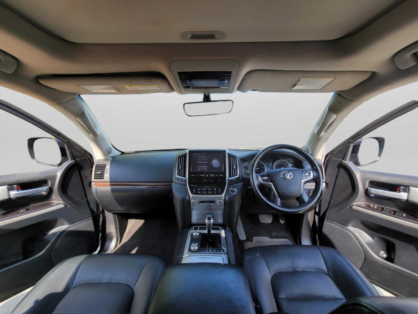 Toyota Land Cruiser 2020/ Grey RHD Diesel AT SUV 4WD view 30
