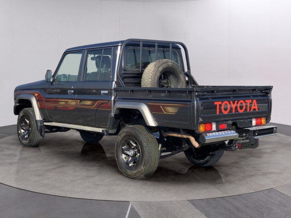 Toyota Land Cruiser Pickup 2018/ Grey RHD Diesel MT Pickup 4WD