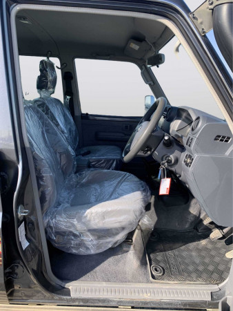 Toyota Land Cruiser Pickup 2018/ Grey RHD Diesel MT Pickup 4WD view 4