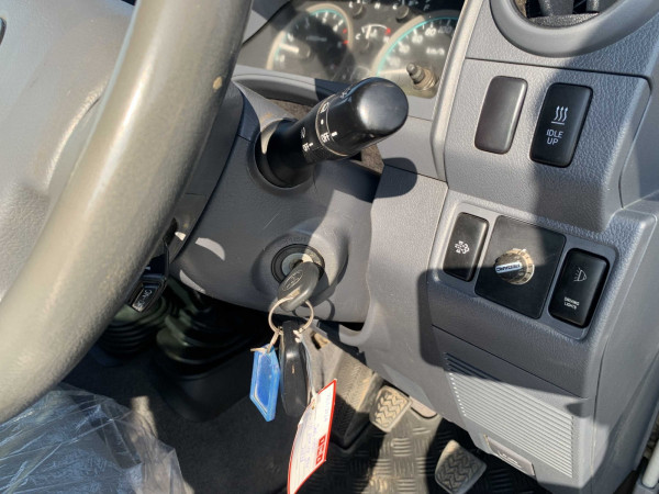 Toyota Land Cruiser Pickup 2018/ Grey RHD Diesel MT Pickup 4WD view 13
