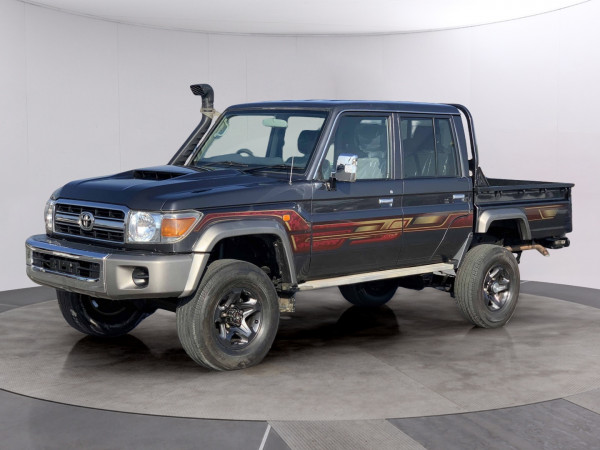 Toyota Land Cruiser Pickup 2018/ Grey RHD Diesel MT Pickup 4WD view 18