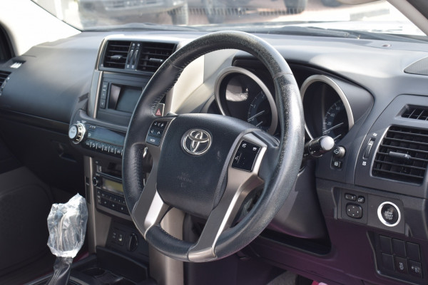 Toyota LAND CRUISER PRADO 2011  Black RHD Diesel AT SUV 4WD view 4