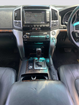 Toyota Land Cruiser 2015/ Black RHD Diesel AT SUV 4WD view 16