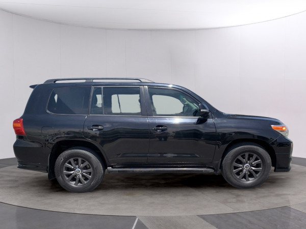 Toyota Land Cruiser 2015/ Black RHD Diesel AT SUV 4WD view 22