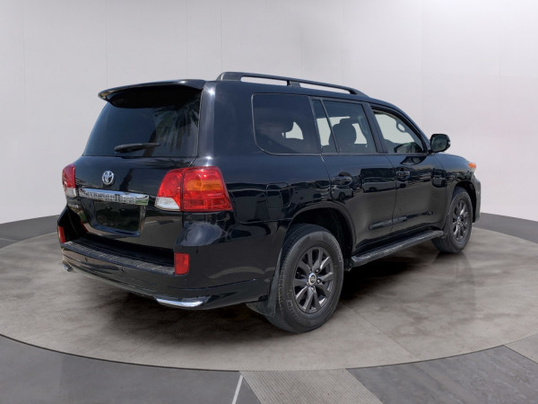 Toyota Land Cruiser 2015/ Black RHD Diesel AT SUV 4WD view 23