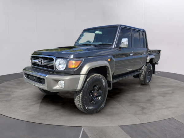 Toyota Land Cruiser Pickup 2015/ Grey RHD Diesel MT Pickup 4WD