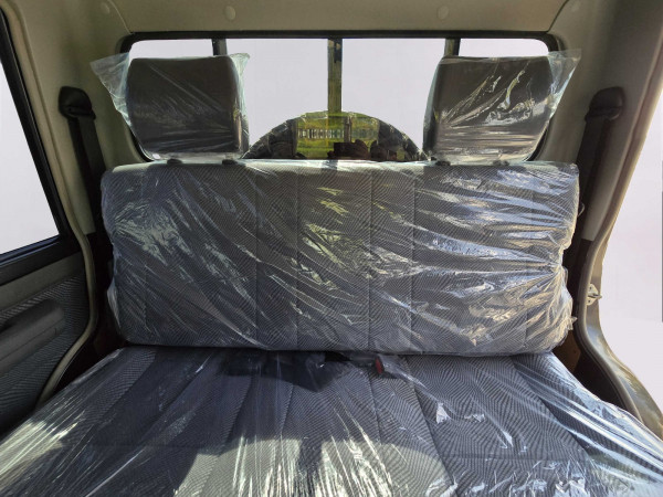 Toyota Land Cruiser Pickup 2015/ Grey RHD Diesel MT Pickup 4WD view 6