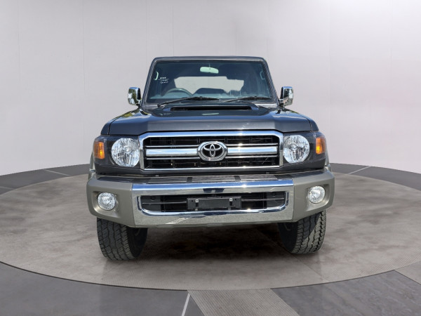 Toyota Land Cruiser Pickup 2015/ Grey RHD Diesel MT Pickup 4WD view 11