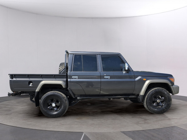 Toyota Land Cruiser Pickup 2015/ Grey RHD Diesel MT Pickup 4WD view 16