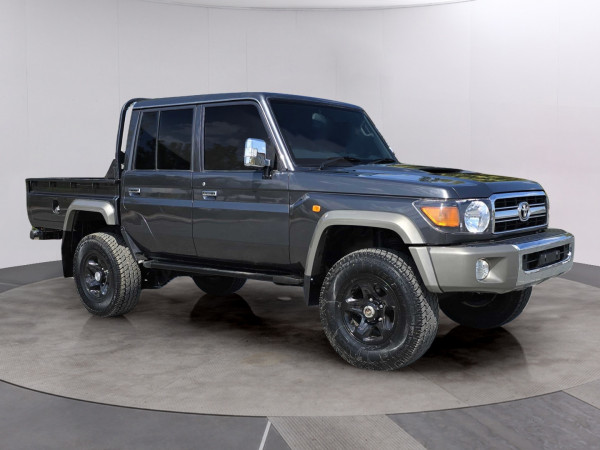 Toyota Land Cruiser Pickup 2015/ Grey RHD Diesel MT Pickup 4WD view 19