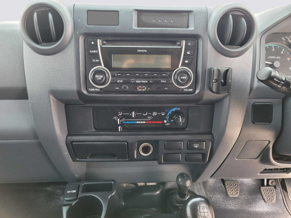 Toyota Land Cruiser HardTop 2014/ White RHD Diesel MT SUV 4WD view 4