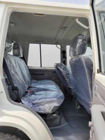 Toyota Land Cruiser HardTop 2014/ White RHD Diesel MT SUV 4WD view 8