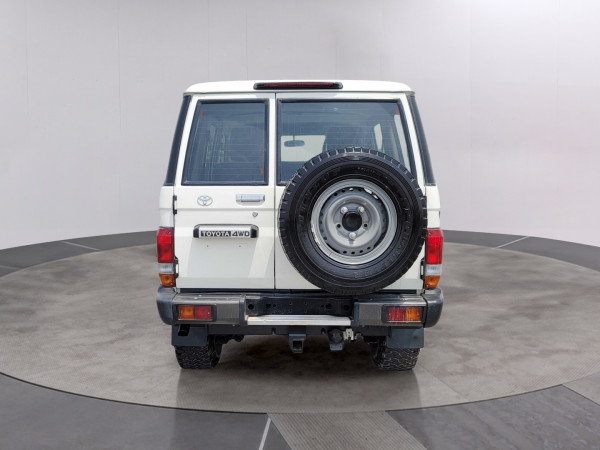 Toyota Land Cruiser HardTop 2014/ White RHD Diesel MT SUV 4WD view 13