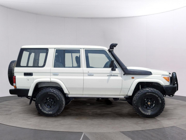 Toyota Land Cruiser HardTop 2014/ White RHD Diesel MT SUV 4WD view 14