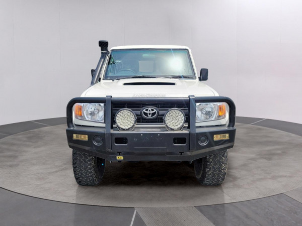 Toyota Land Cruiser HardTop 2014/ White RHD Diesel MT SUV 4WD view 17