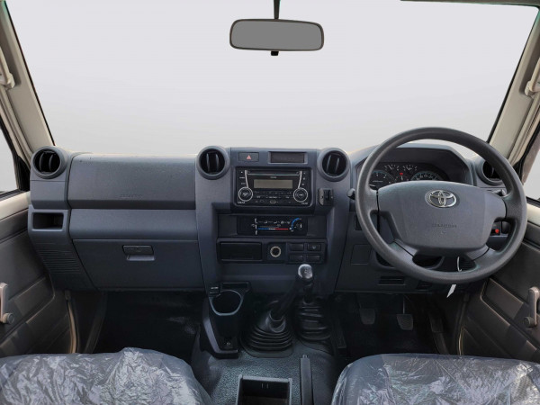Toyota Land Cruiser HardTop 2014/ White RHD Diesel MT SUV 4WD view 19