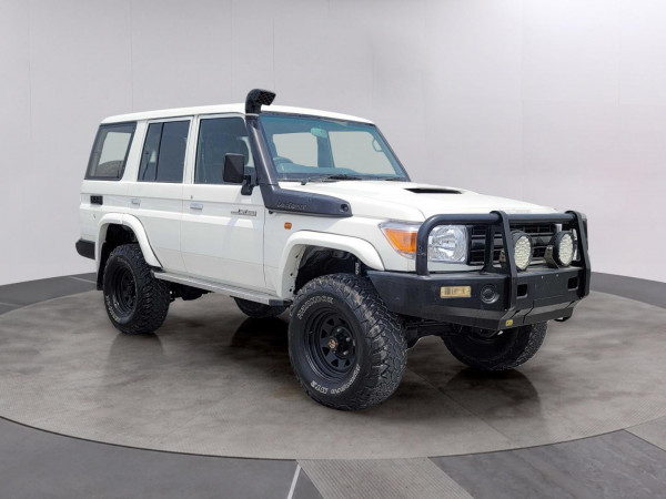 Toyota Land Cruiser HardTop 2014/ White RHD Diesel MT SUV 4WD view 20