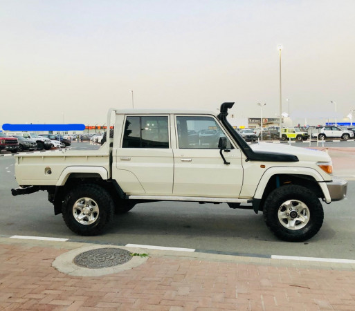 Toyota Land Cruiser Pickup 2018/ White RHD Diesel MT Pickup 4WD view 14