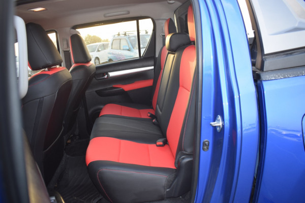 Toyota Hilux 2017  Blue RHD Diesel AT Pickup 4WD view 2