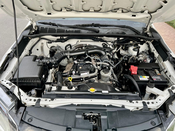 Toyota Fortuner 2016  White LHD Petrol AT SUV 4WD view 6