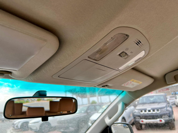 Toyota Fortuner 2016  White LHD Petrol AT SUV 4WD view 9