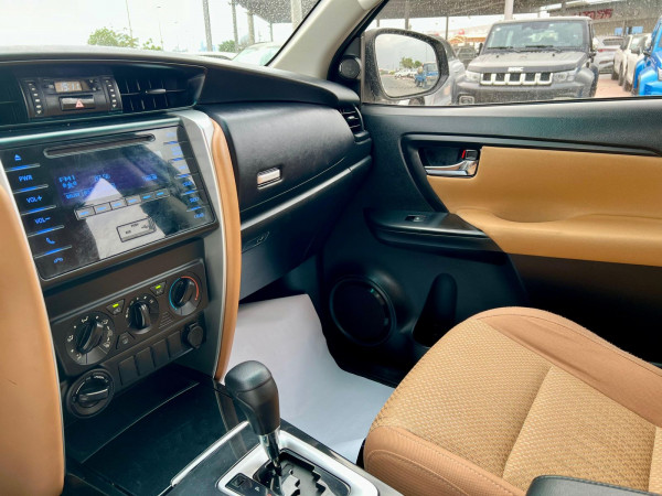 Toyota Fortuner 2016  White LHD Petrol AT SUV 4WD view 11