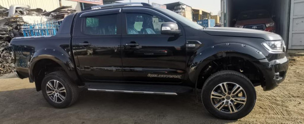 Ford Ranger 2021/ Black RHD Diesel AT Pickup 4WD view 5