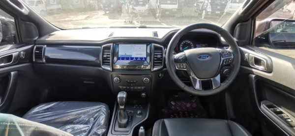 Ford Ranger 2021/ Black RHD Diesel AT Pickup 4WD view 9